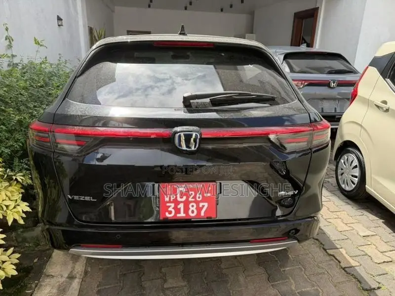 Honda Vezel Z 4way 360 2025