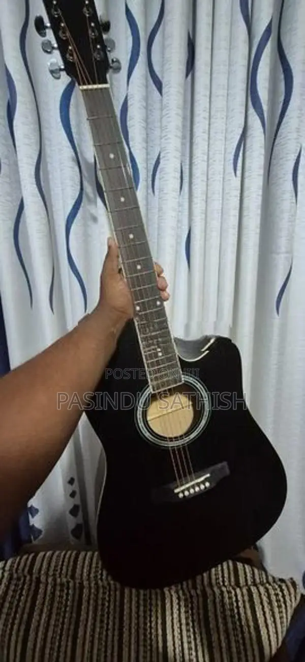 Suzuki Acoustic Guitar