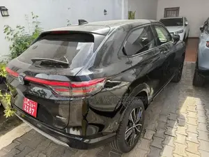 Honda Vezel Z 4way 360 2025