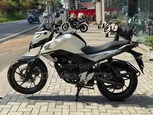 Honda CB Hornet 160R 2017
