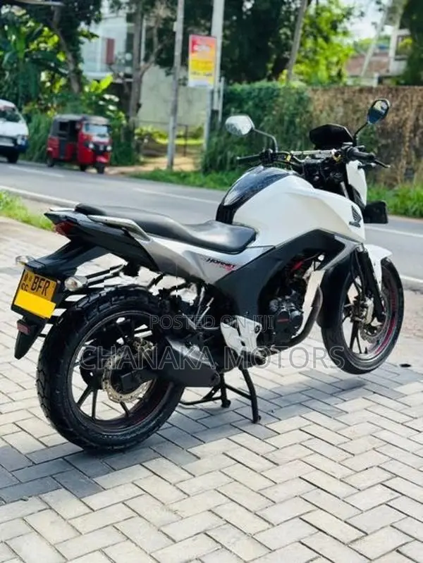 Honda CB Hornet 160R 2017