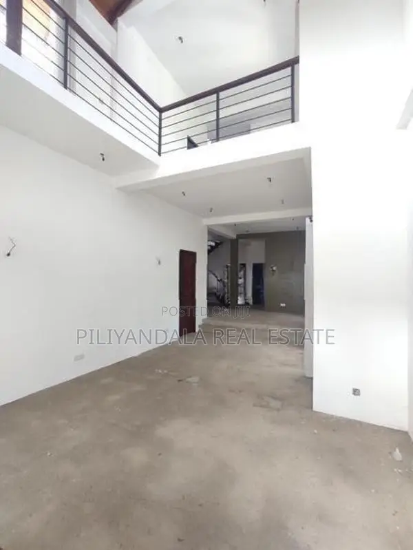 3 Story 5 Bed Room Modern House for Sale Piliyandala