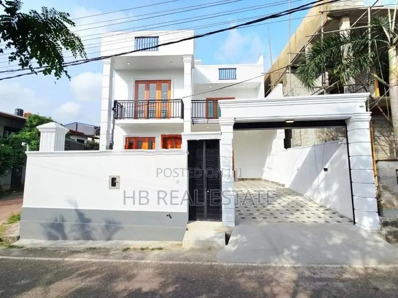 Architecture Designed Luxury Three Story House Bokundara