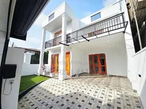 Architecture Designed Luxury Three Story House Bokundara