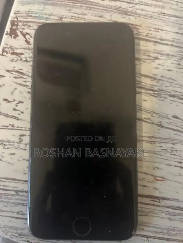 Apple iPhone 8 (Used)