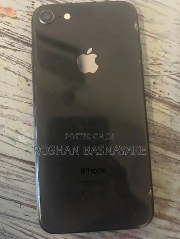 Apple iPhone 8 (Used)