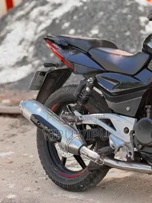 Bajaj Pulsar 220F 2010