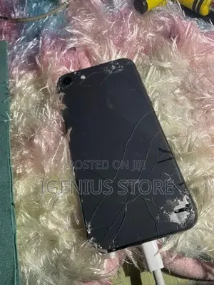 Apple iPhone 8 (Used)