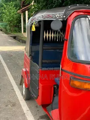 Bajaj RE 2006