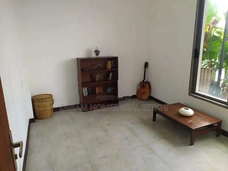 Brand New Lakefront Home for Sale in Nugegoda