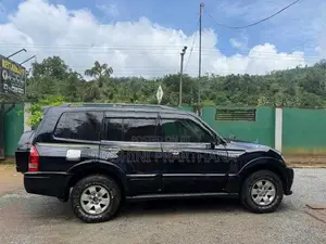 Mitsubishi Montero 2007