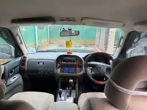 Mitsubishi Montero 2007