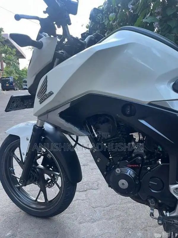 Honda CB Hornet 2017