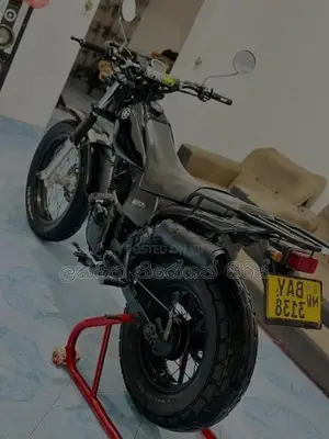 Yamaha TW 2011