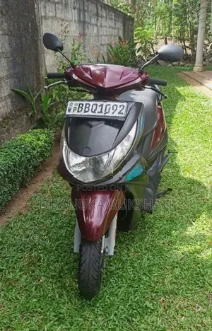 Yamaha Ray 2015