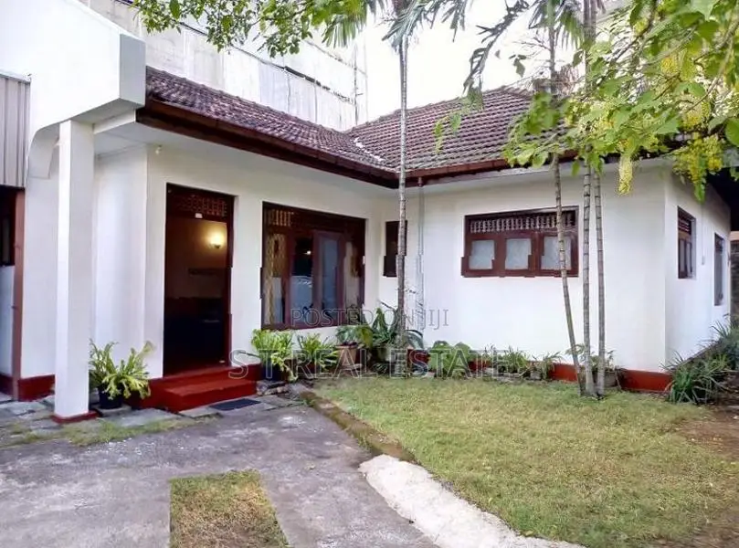 17.19P Commercial Land for Sale in Pita Kotte