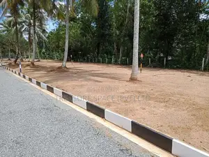 Land for Sale at Padukka Near 125 Bus Route