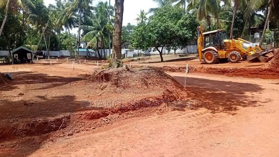 Land for Sale in Kandana Dolahena Road Luxury