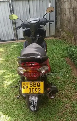 Yamaha Ray 2015