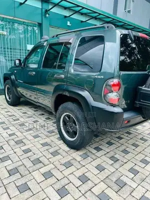 Jeep Cherokee 2004