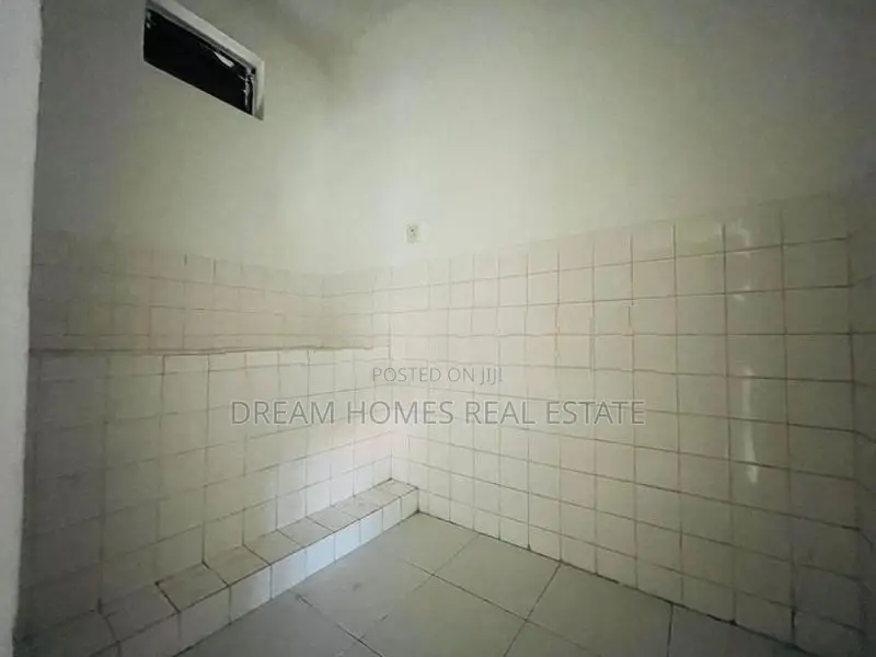 Spacious Two-Storey House for Sale – Colombo 05 (Off Park Road)