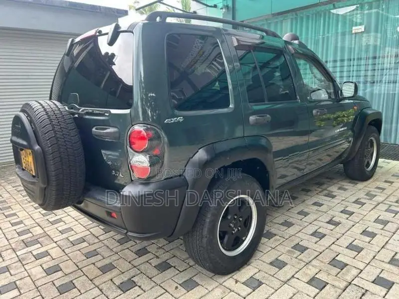 Jeep Cherokee 2004