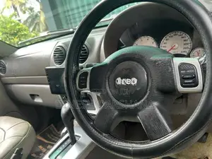 Jeep Cherokee 2004