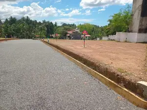 Land for Sale at Kahathuduwa - 150m to 120 Bus Route