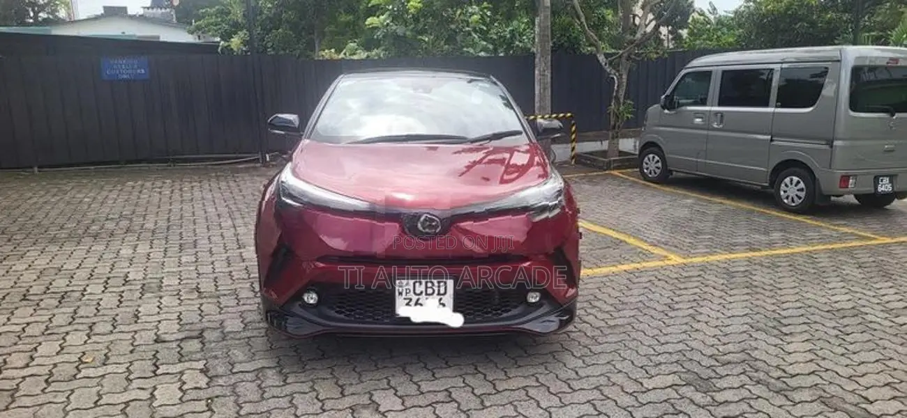 Toyota CHR NGX 10 2018