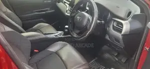 Toyota CHR NGX 10 2018