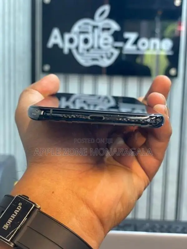 Apple iPhone 11 Pro Max 256GB (Used)