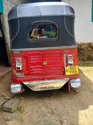 Bajaj RE Three Wheeler 2015