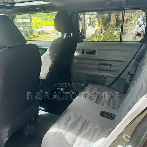 Daihatsu Taft G Dark Chrome 2025