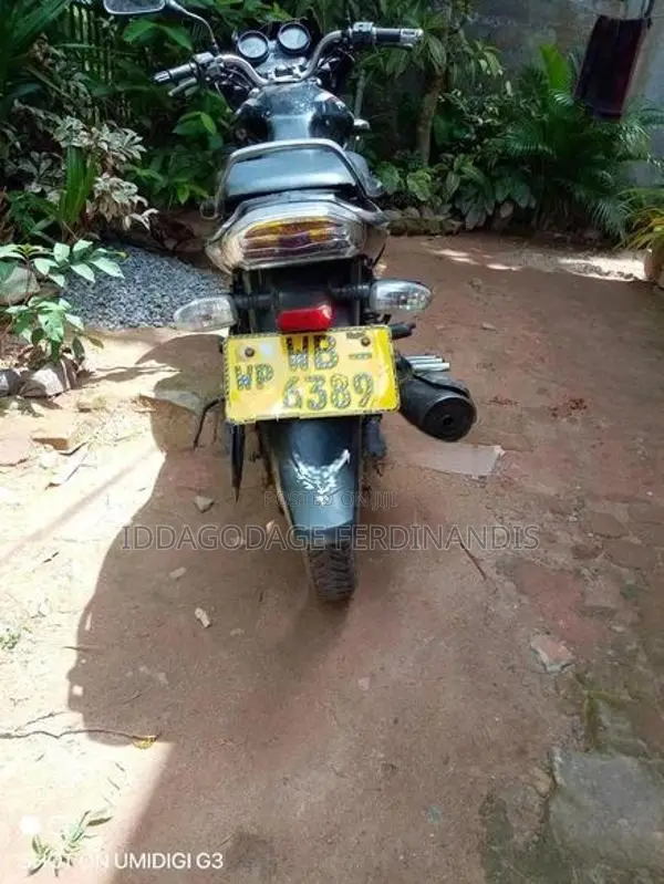 Bajaj Discover 2016