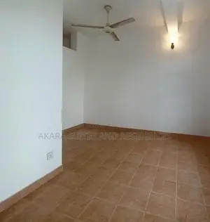 10.3 Perches - Unfurnished House for Rent HL49962 Colombo 05