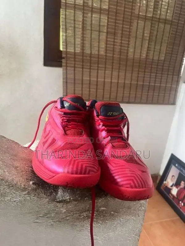 Yonex badminton shoes