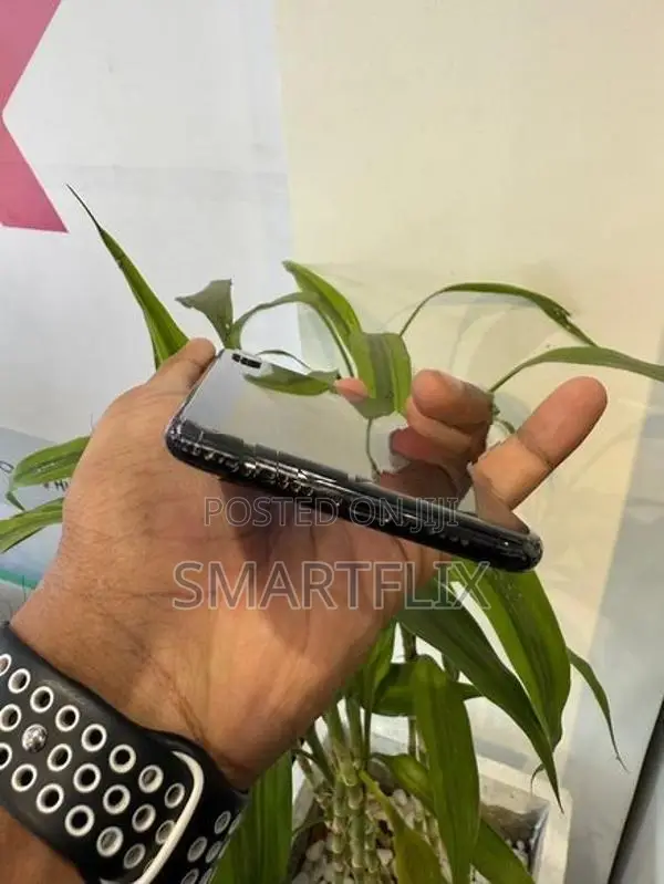 Apple iPhone XS Max (Used)