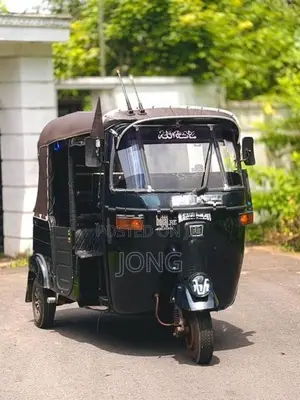 Bajaj RE 2013