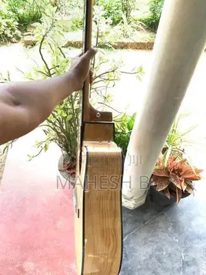 Calao Accoustic Box guitar