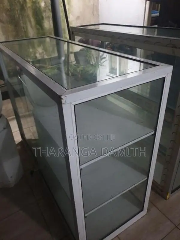 Aluminum Showcase