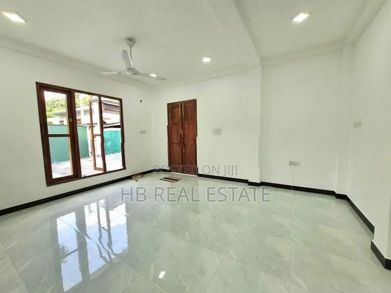 Newly Build Luxury Three Storey House for Sale Kiribathgoda