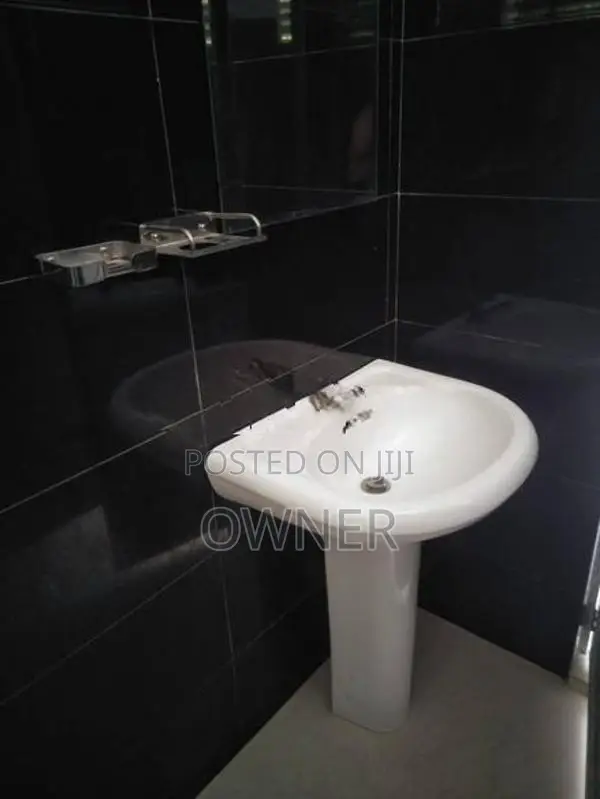 Luxury Villa Anex for Rent .Air Condition Kiribathgoda