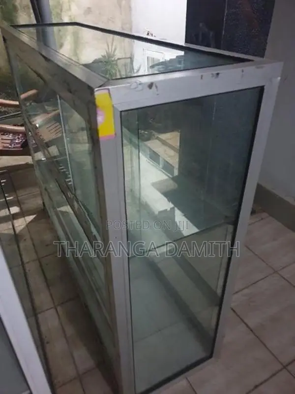Aluminum Showcase