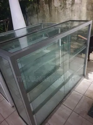 Aluminum Showcase