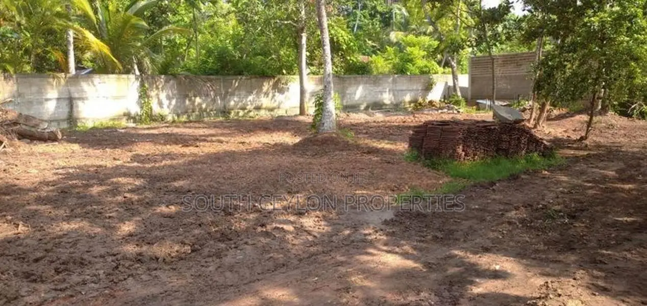 උණවටුනෙන් බිම් කොටසක් විකිණීමට