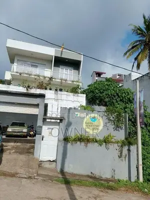 Luxury Villa Anex for Rent .Air Condition Kiribathgoda