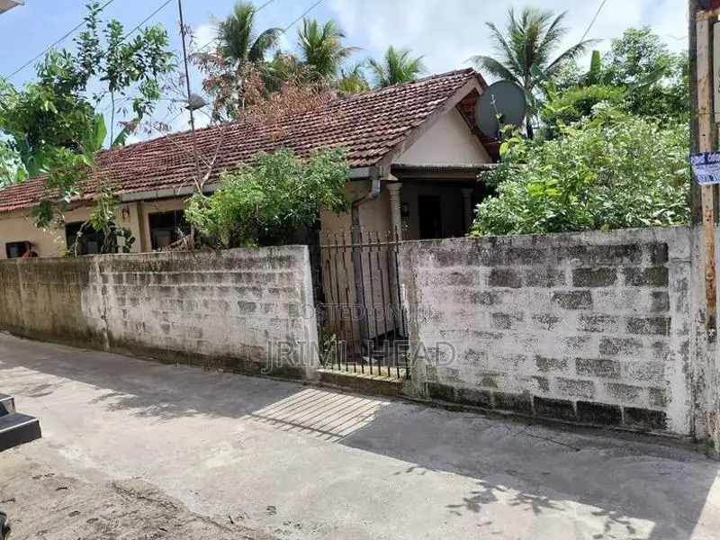 Land with House for Sale in Wattala