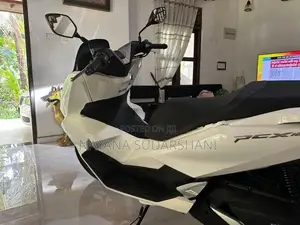 Honda PCX 2025