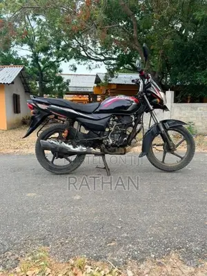 Bajaj Platina 100 2016