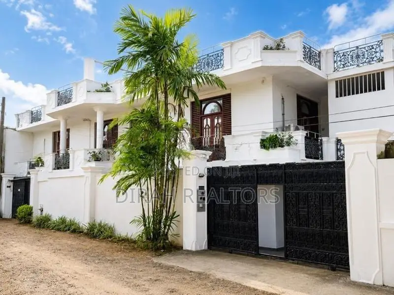 Luxury House for Rent | Colombo 09 (DR-008)